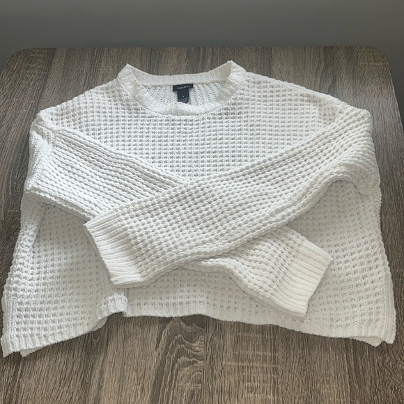 Rue 21 Women’s small crop sweater, white - Picture 1 of 4